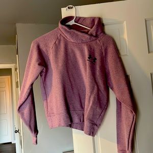Under armour sweatshirt. Worn 2-3 times!